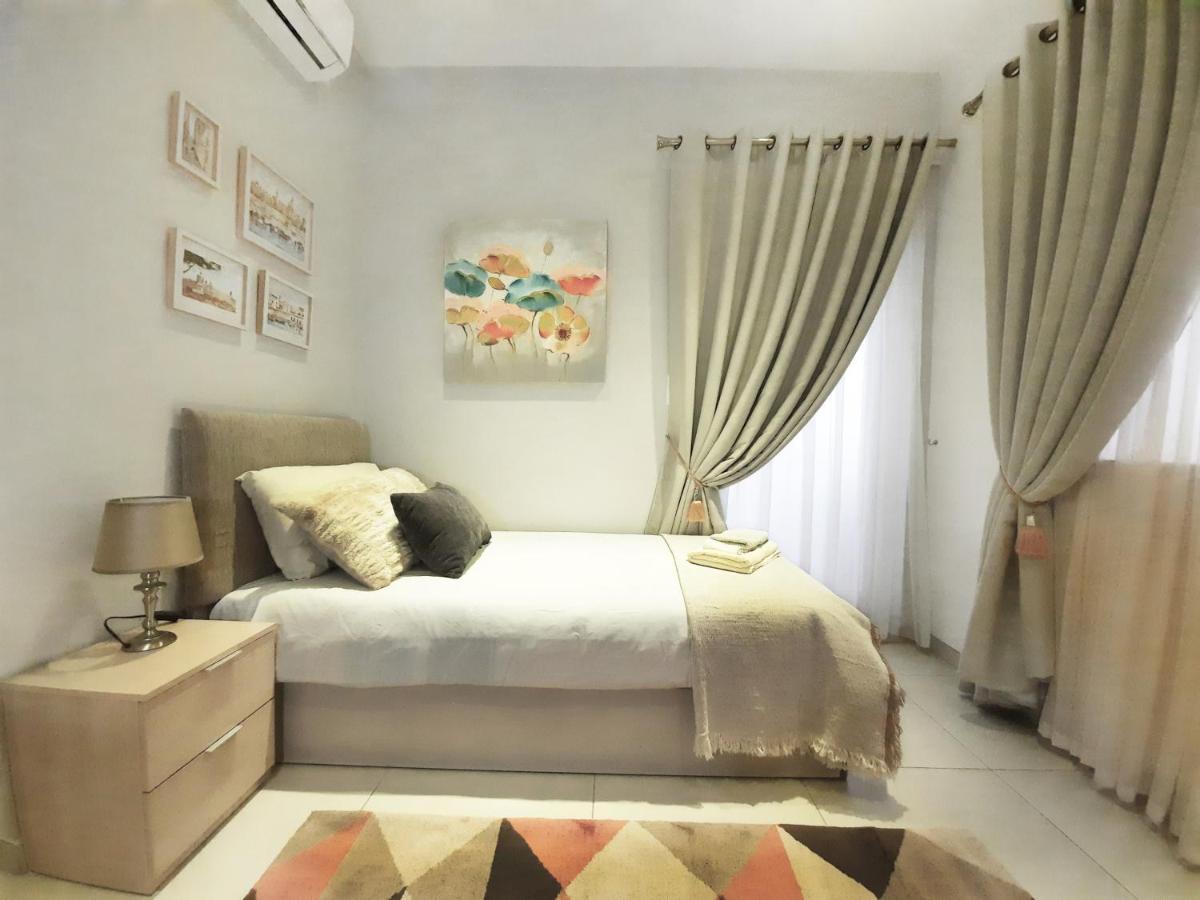 Cozy Rooms - Great Bus Connections - Free Parking Mosta Dış mekan fotoğraf