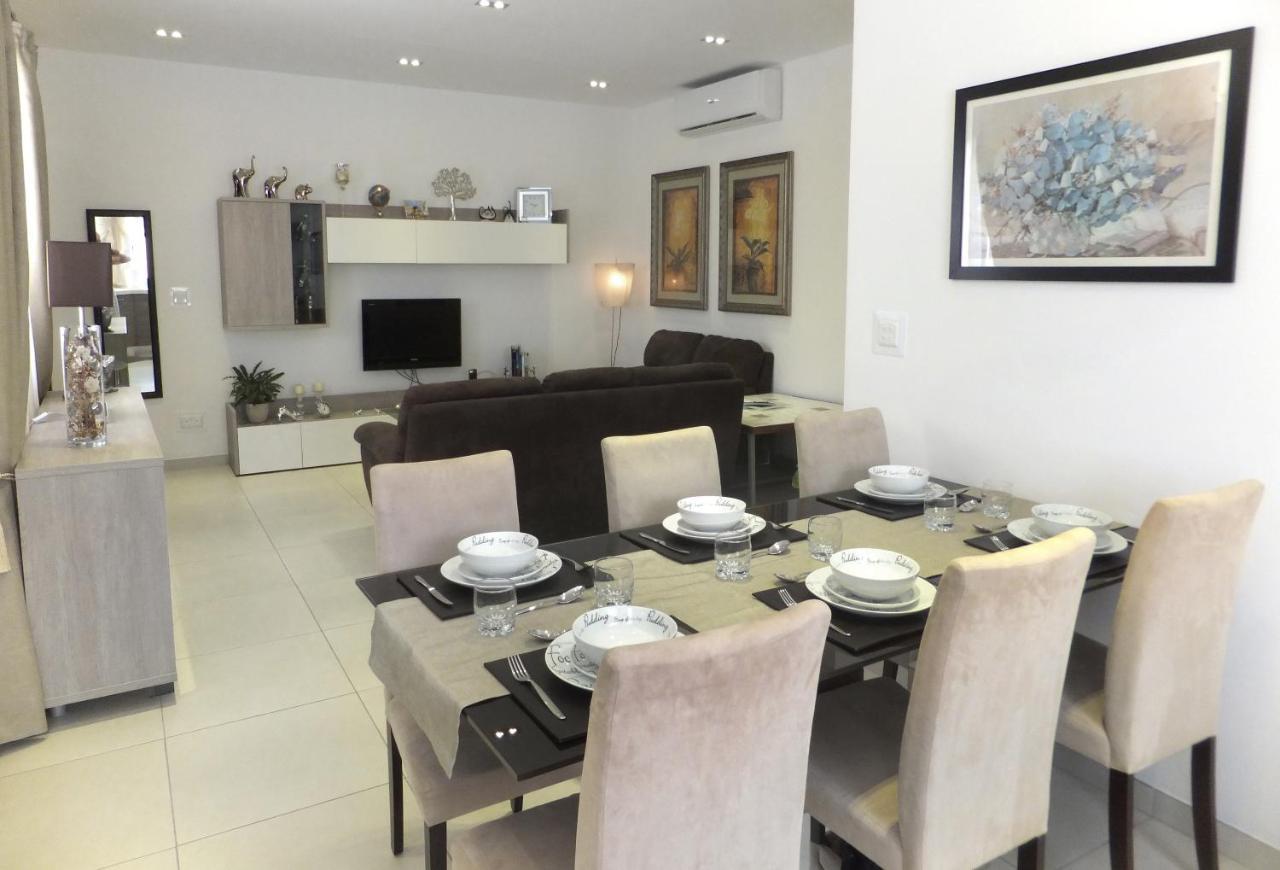 Cozy Rooms - Great Bus Connections - Free Parking Mosta Dış mekan fotoğraf